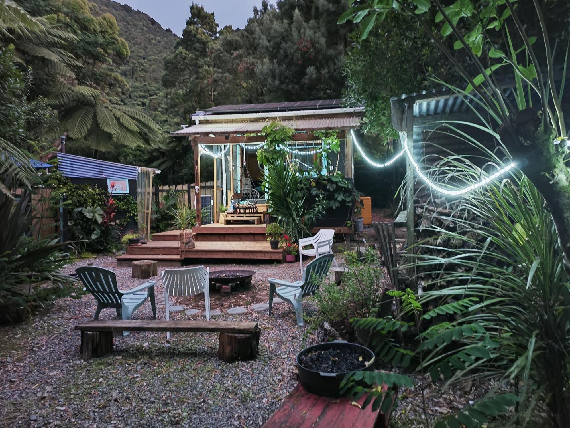 Gumboot Paradise Eco Stay Barrytown Ngoại thất bức ảnh